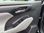 Used 2021 Toyota Highlander XLE for sale #557358 - photo 13