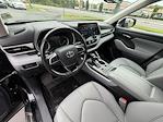 Used 2021 Toyota Highlander XLE for sale #557358 - photo 17