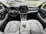 Used 2021 Toyota Highlander XLE for sale #557358 - photo 28
