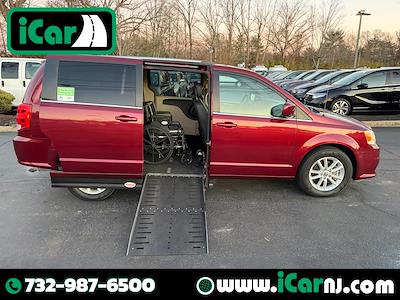 Used 2019 Dodge Grand Caravan SXT Minivan for sale #663845 - photo 1