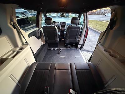 Used 2019 Dodge Grand Caravan SXT Minivan for sale #663845 - photo 2