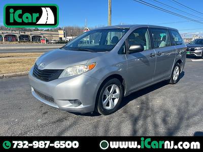 Used 2017 Toyota Sienna Minivan for sale #848568 - photo 1