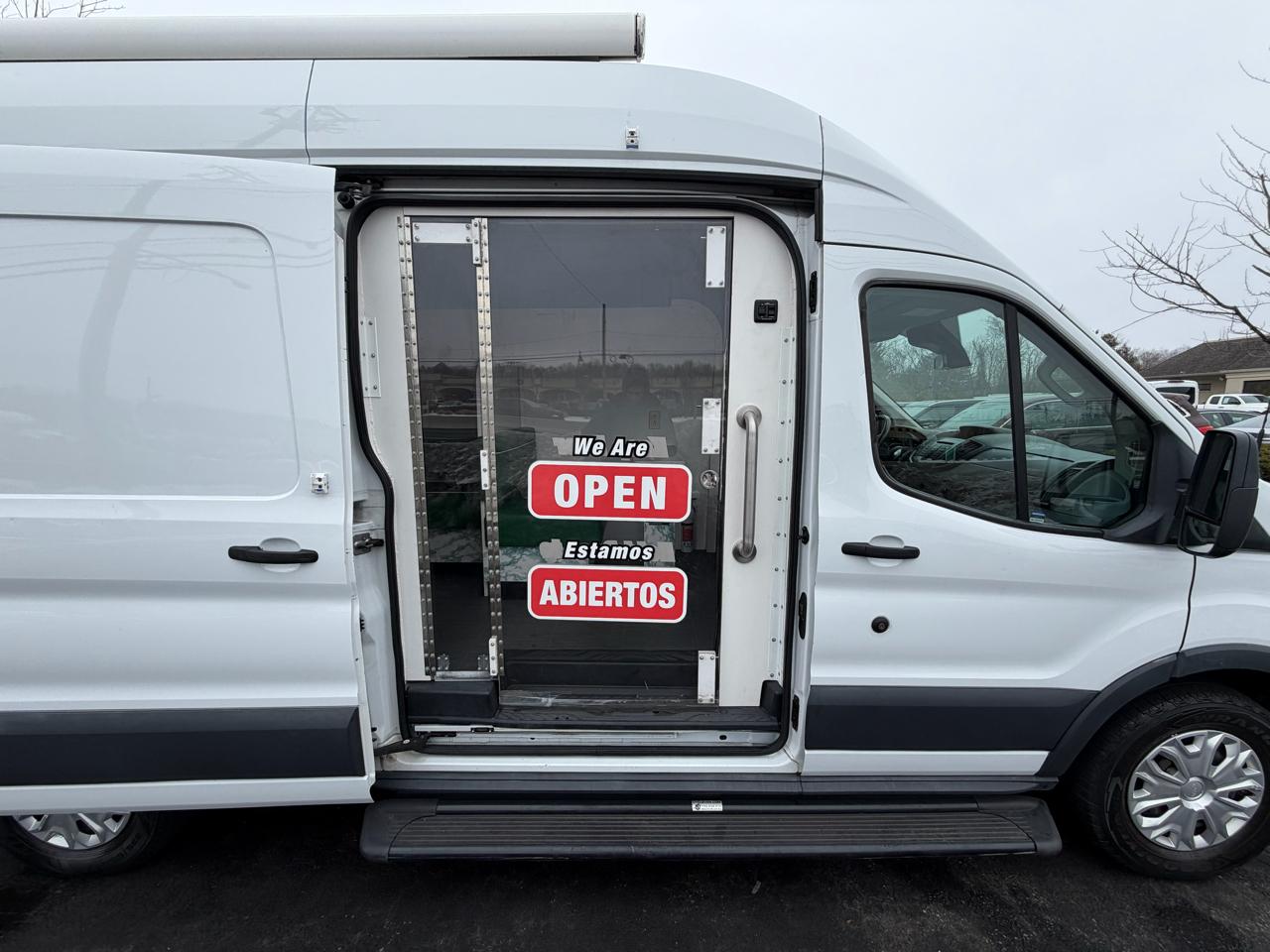 Used 2017 Ford Transit 250 - photo 5