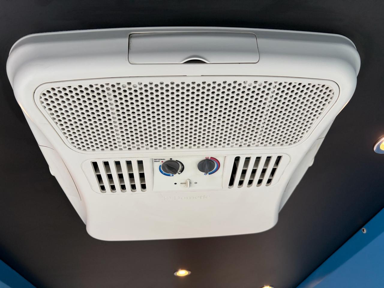 Used 2017 Ford Transit 250 - photo 38