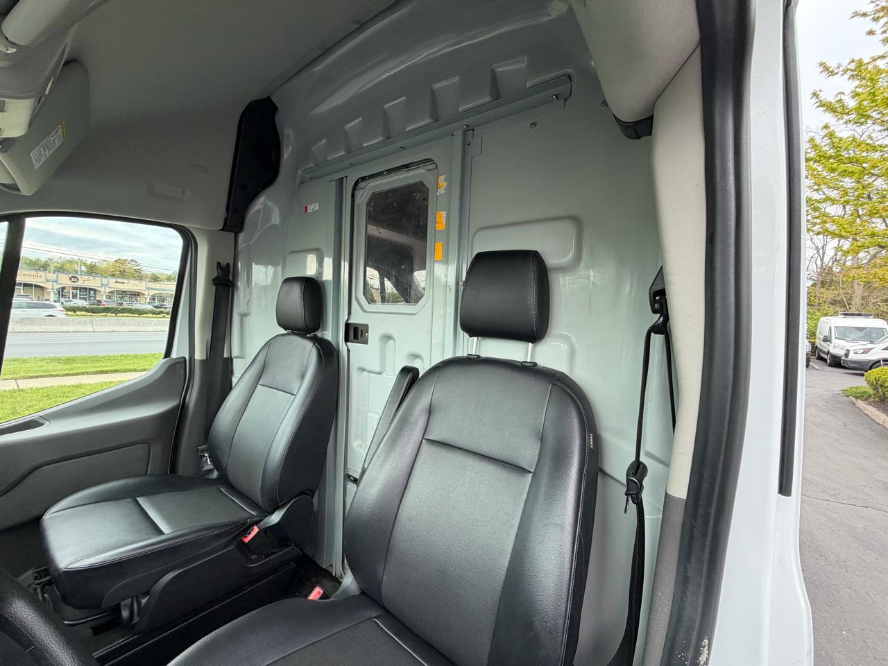 Used 2023 Ford Transit 250 - photo 7