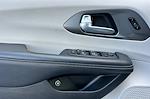 Used 2024 Chrysler Pacifica Select Minivan for sale #25P129 - photo 12