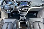 Used 2024 Chrysler Pacifica Select Minivan for sale #25P129 - photo 14