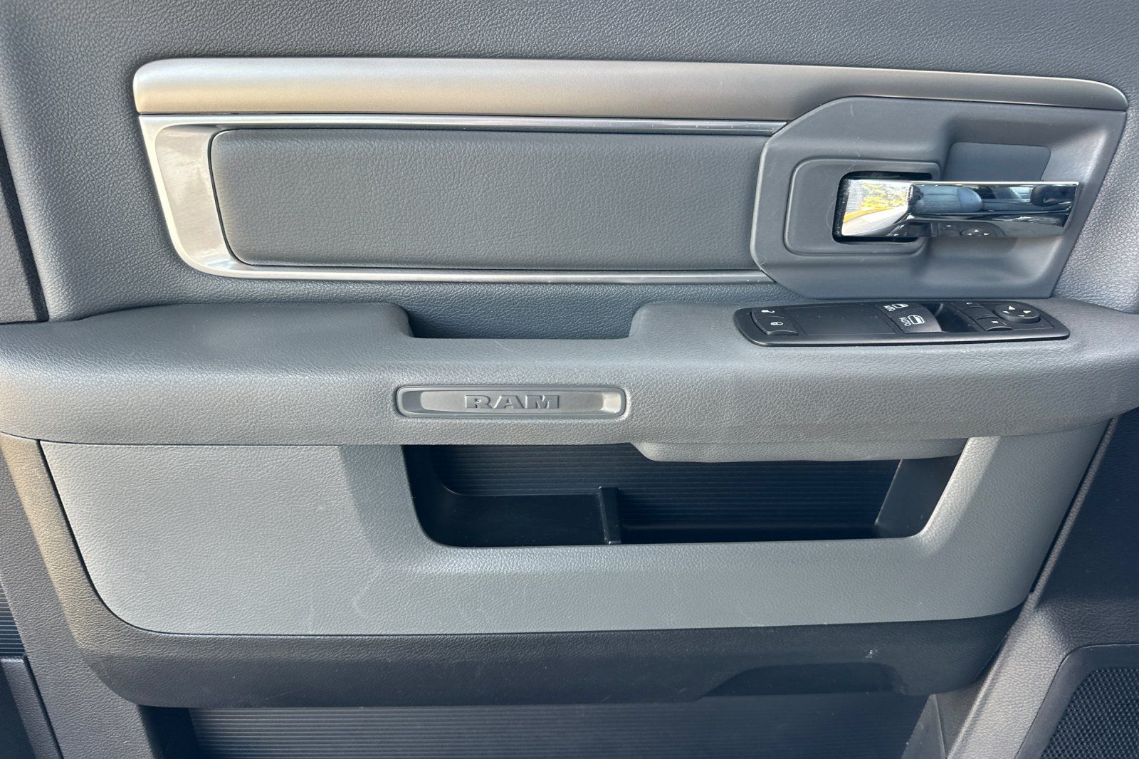 Used 2016 Ram 1500 - photo 13