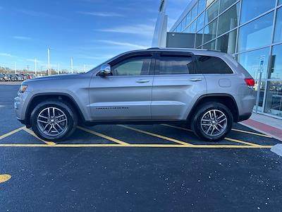 Used 2018 Jeep Grand Cherokee Limited for sale #31517 - photo 2