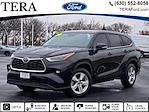 Used 2024 Toyota Highlander LE for sale #31749 - photo 1