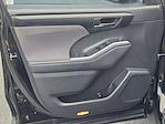 Used 2024 Toyota Highlander LE for sale #31749 - photo 20