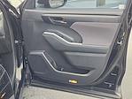 Used 2024 Toyota Highlander LE for sale #31749 - photo 5