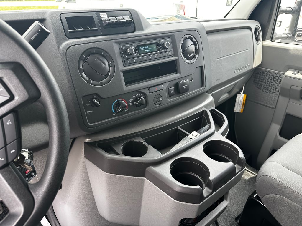 New 2026 Ford E-350 - photo 16