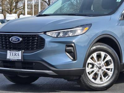 Used 2023 Ford Escape - photo 1