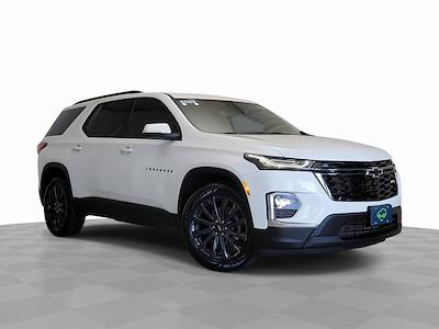 Used 2022 Chevrolet Traverse - photo 1