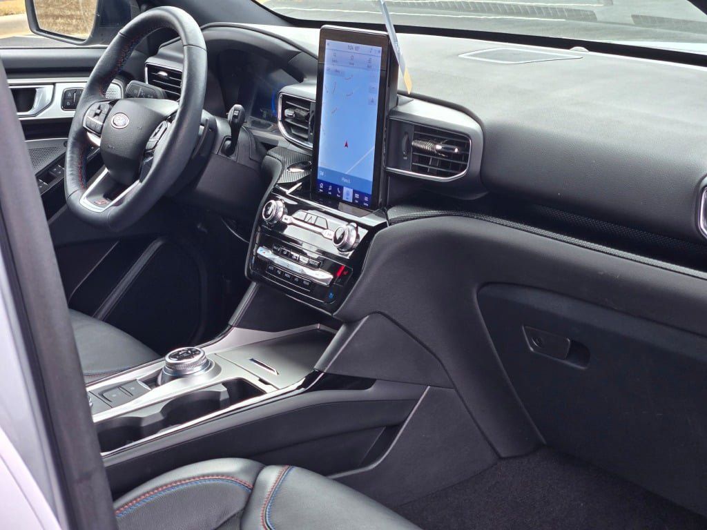 Used 2024 Ford Explorer - photo 11