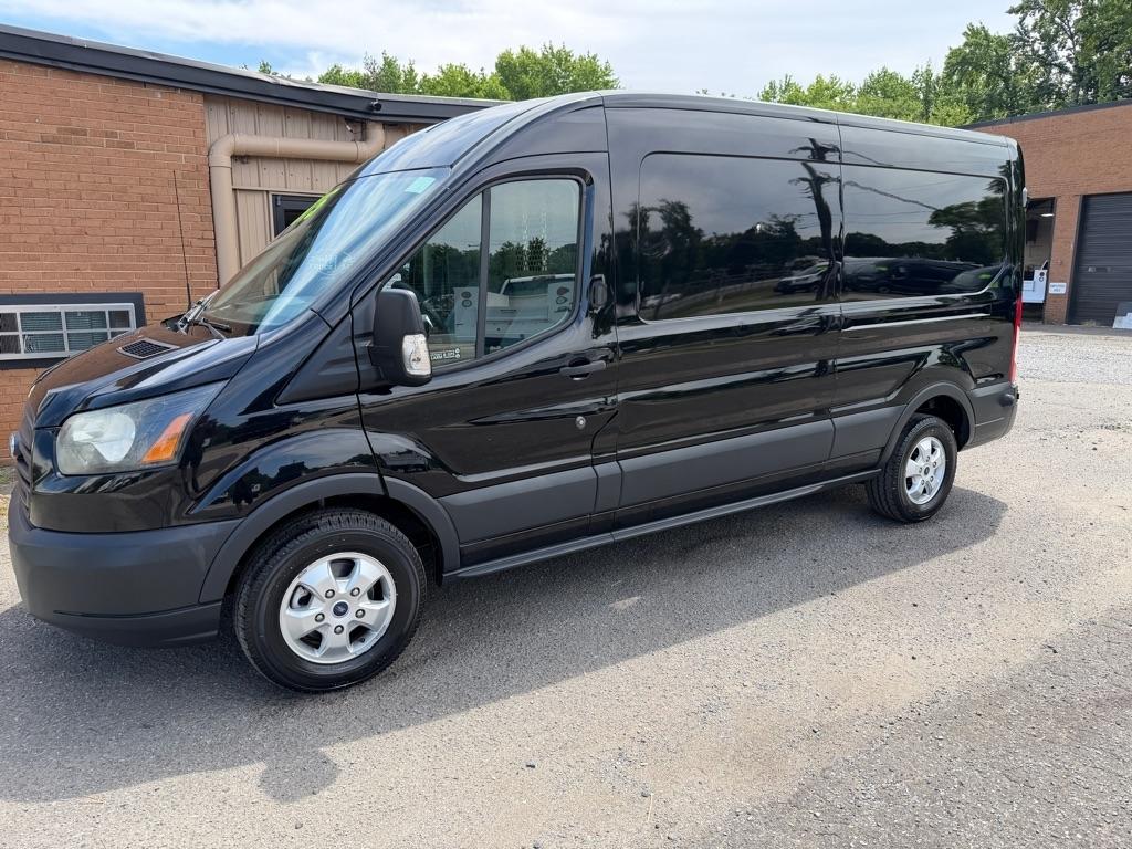 Used 2017 Ford Transit 250 - photo 1
