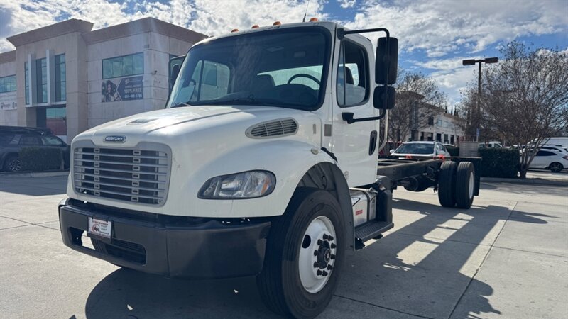 Used 2015 Freightliner M2 106 Conventional Cab Cab Chassis - photo 1