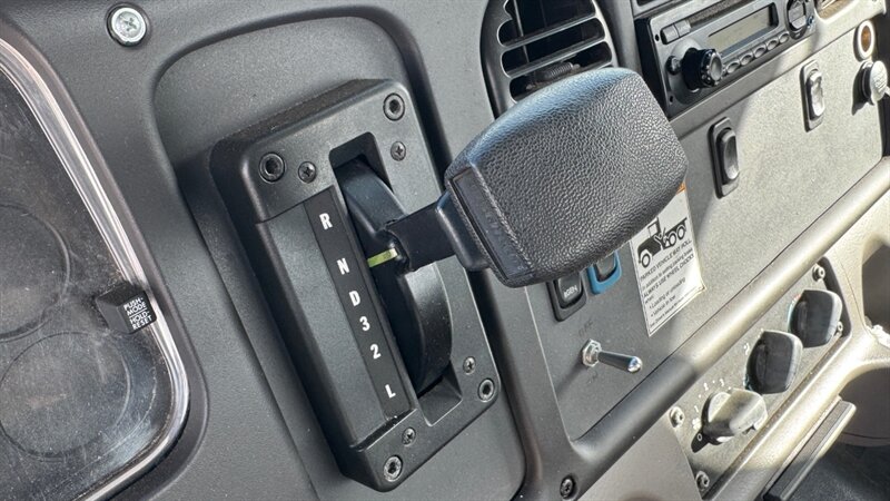 Used 2015 Freightliner M2 106 - photo 14