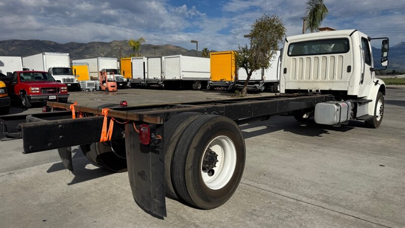 Used 2015 Freightliner M2 106 - photo 24