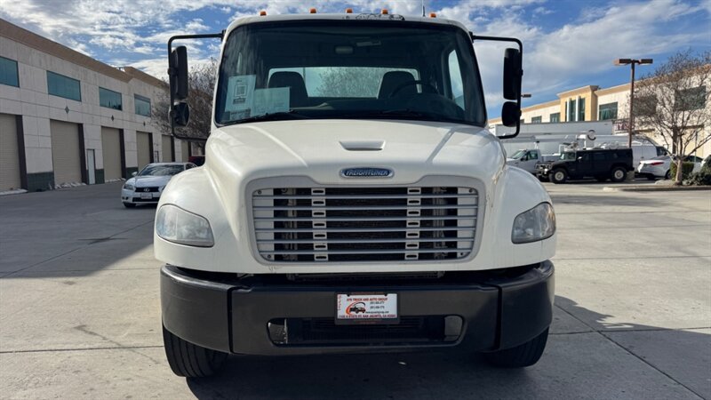 Used 2015 Freightliner M2 106 - photo 29
