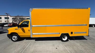 Used 2022 Ford E-350 - photo 1