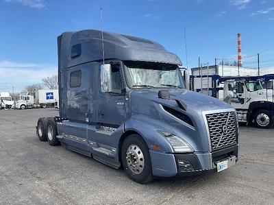 Used 2021 Volvo VNL - photo 1
