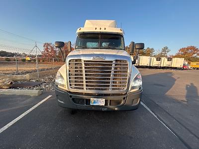 Used 2016 Freightliner Cascadia - photo 1
