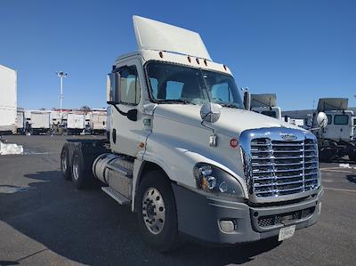 Used 2016 Freightliner Cascadia Detroit DD15AT Semi Truck for sale #151981 - photo 1