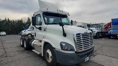 Used 2017 Freightliner Cascadia Detroit DD13 Semi Truck for sale #157353 - photo 1