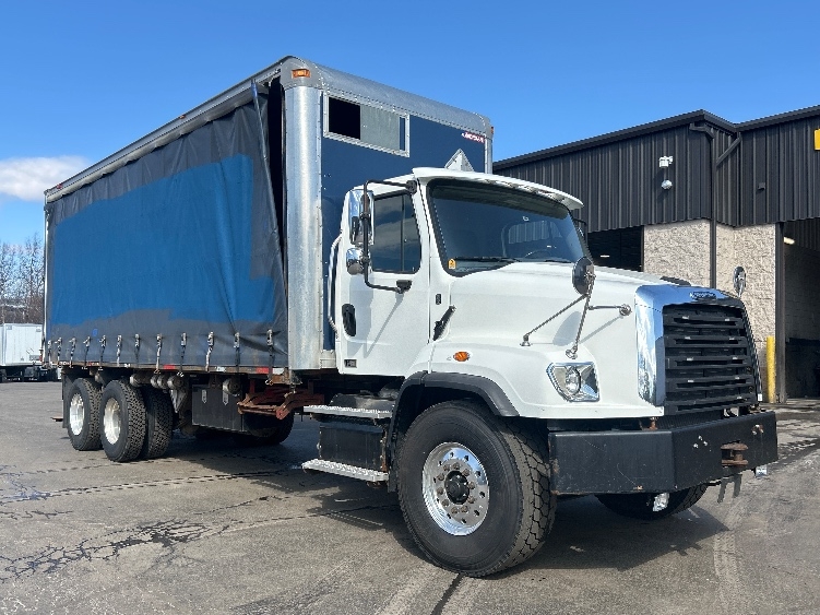 Used 2017 Freightliner 114SD - photo 1