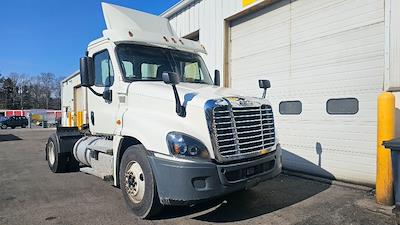 Used 2017 Freightliner Cascadia Detroit DD13 Semi Truck for sale #160883 - photo 1