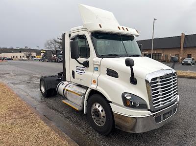 Used 2017 Freightliner Cascadia - photo 1