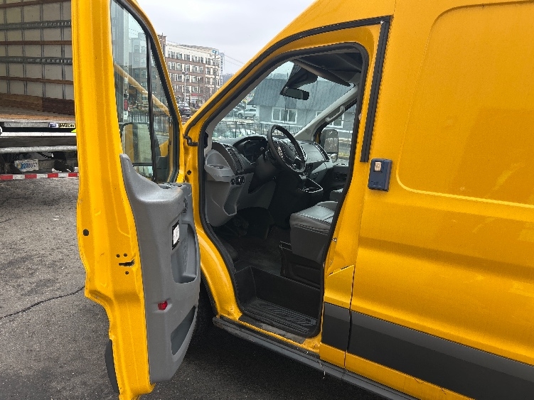 Used 2016 Ford Transit 250 - photo 17