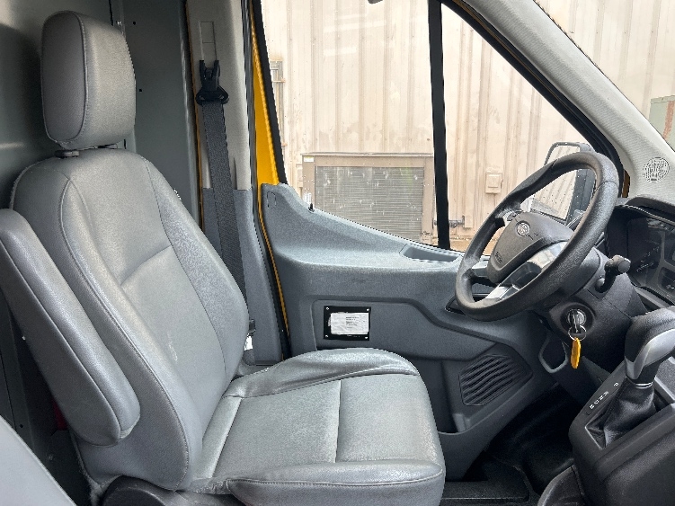 Used 2016 Ford Transit 250 - photo 23