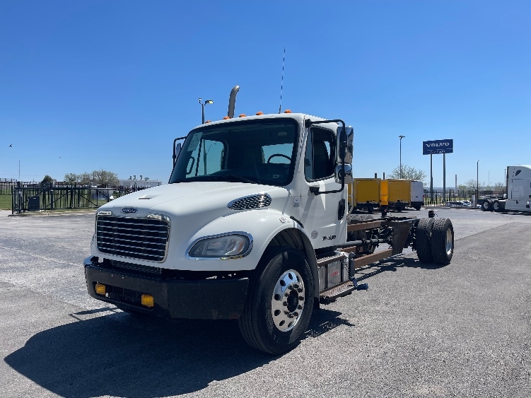 Used 2017 Freightliner M2 106 - photo 5