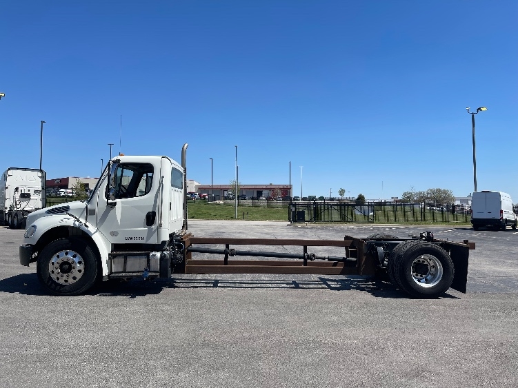 Used 2017 Freightliner M2 106 - photo 6