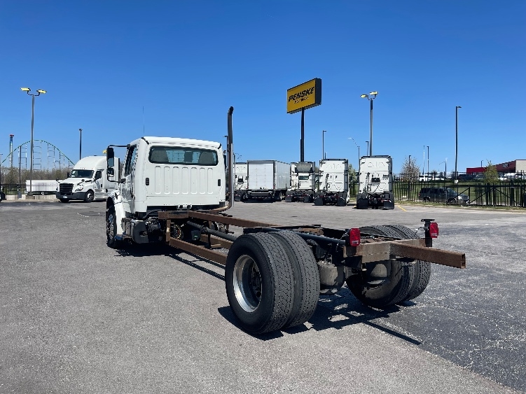 Used 2017 Freightliner M2 106 - photo 8