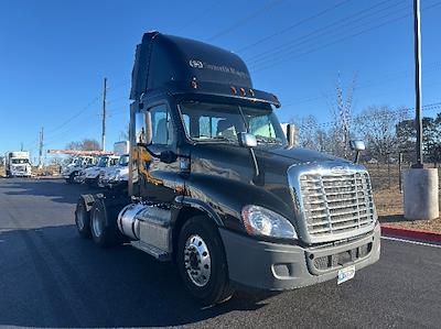 Used 2017 Freightliner Cascadia Detroit DD13 Semi Truck for sale #164368 - photo 1