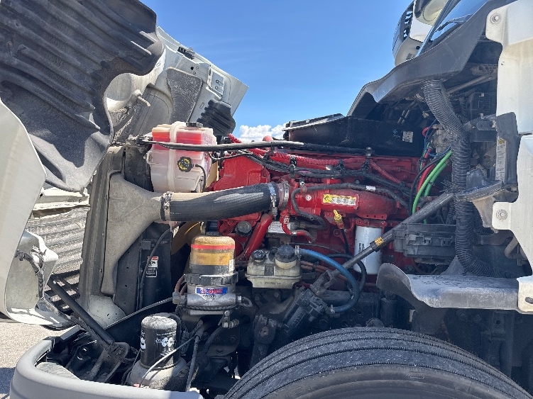 Used 2017 Freightliner Cascadia - photo 23
