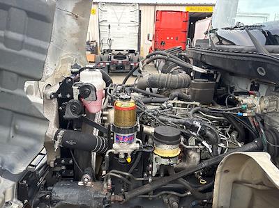 Used 2017 Hino 268A - photo 1