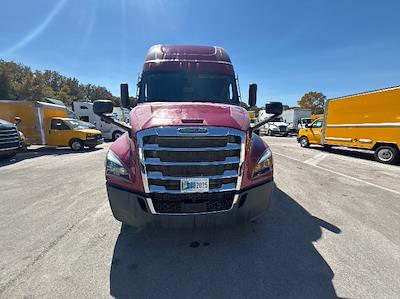 Used 2023 Freightliner Cascadia - photo 1