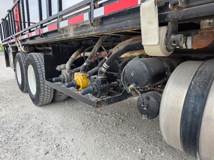 Used 2016 Freightliner 114SD - photo 16