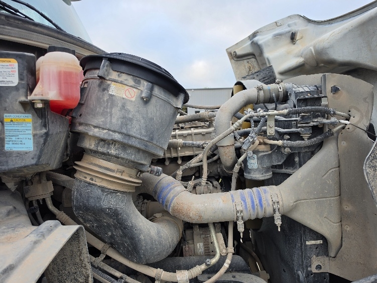 Used 2016 Freightliner 114SD - photo 25