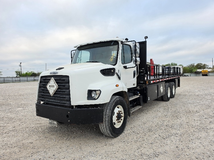 Used 2016 Freightliner 114SD - photo 5