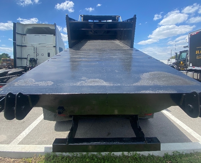 Used 2017 Freightliner 114SD - photo 11