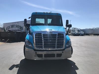Used 2017 Freightliner Cascadia Detroit DD13 Semi Truck for sale #168453 - photo 2