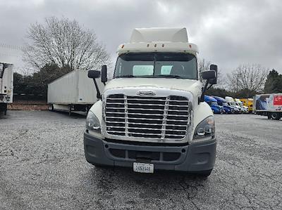 Used 2018 Freightliner Cascadia - photo 1