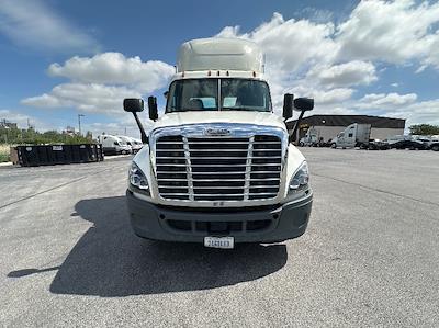 Used 2018 Freightliner Cascadia Detroit DD15AT Semi Truck for sale #169322 - photo 2