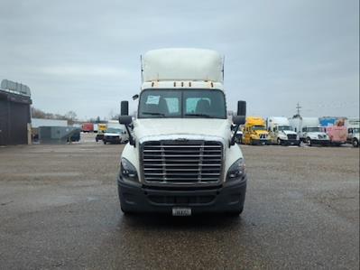 Used 2018 Freightliner Cascadia Detroit DD15AT Semi Truck for sale #169337 - photo 2